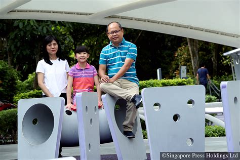 chloe chua parents.